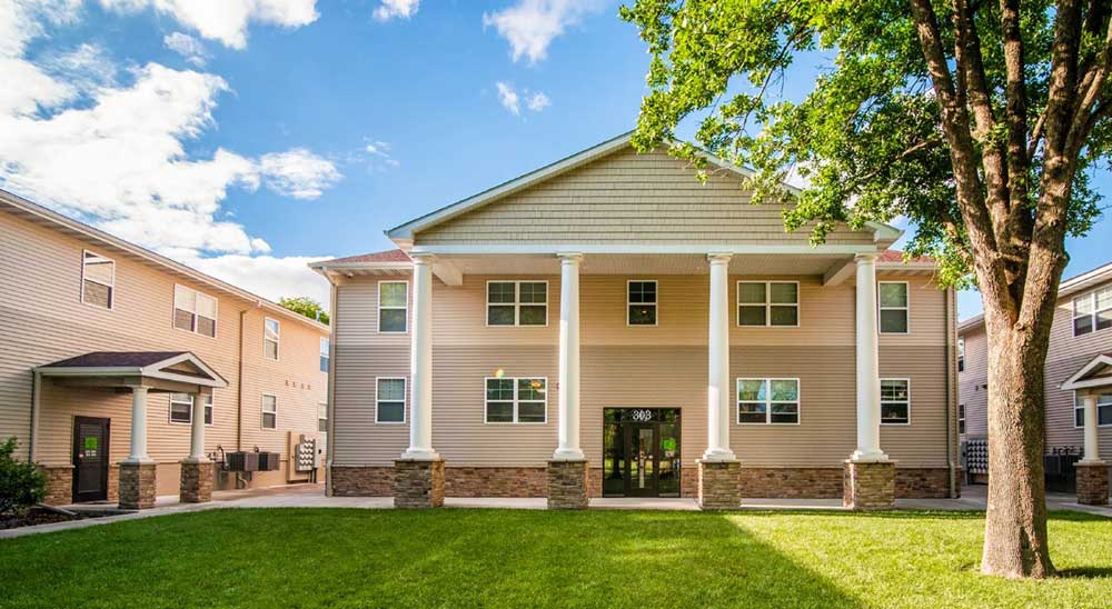 SouthMeadow Apartments & Townhomes